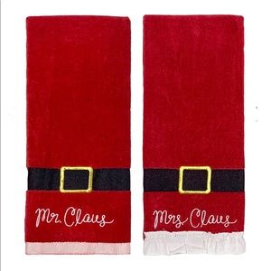 St. Nicholas Sq Mr. & Mrs. Claus Hand Towels Set